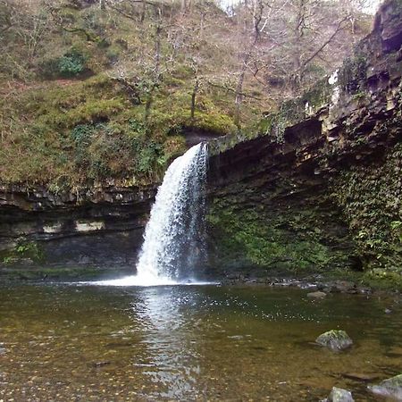 Mellte Avenue - Waterfalls House Pontneddfechan Buitenkant foto